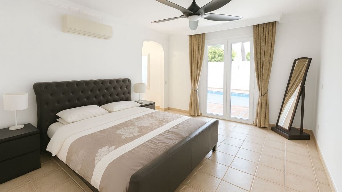 Chalet de 4 habitaciones en El Rosario en venta con piscina garaje - 1.380.000 € (Ref: 9889308)