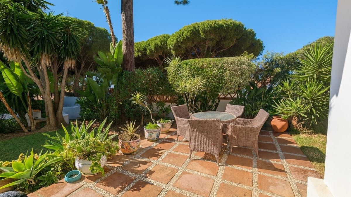 Chalet de 4 habitaciones en El Rosario en venta con piscina garaje - 1.380.000 € (Ref: 9889308)