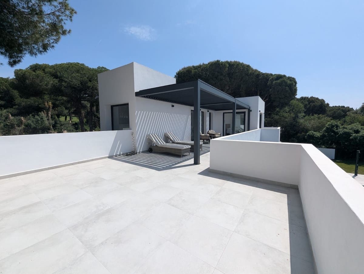 3 chambre Villa/Maison à vendre à Cabopino avec piscine - 1 775 000 € (Ref: 9938722)