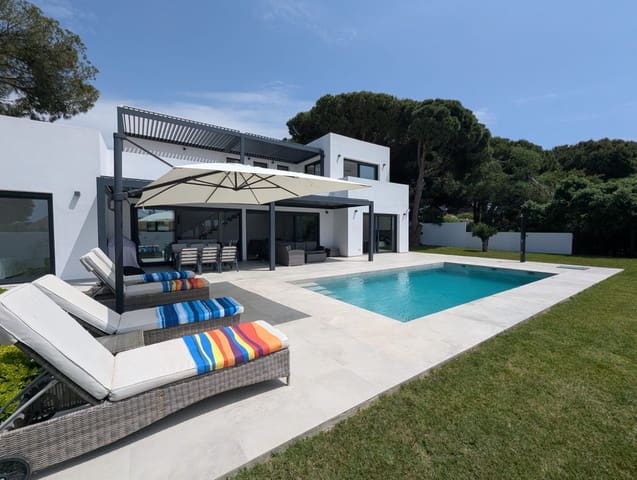 3 chambre Villa/Maison à vendre à Cabopino, Marbella avec piscine - 1 900 000 € (Ref: 9938722)