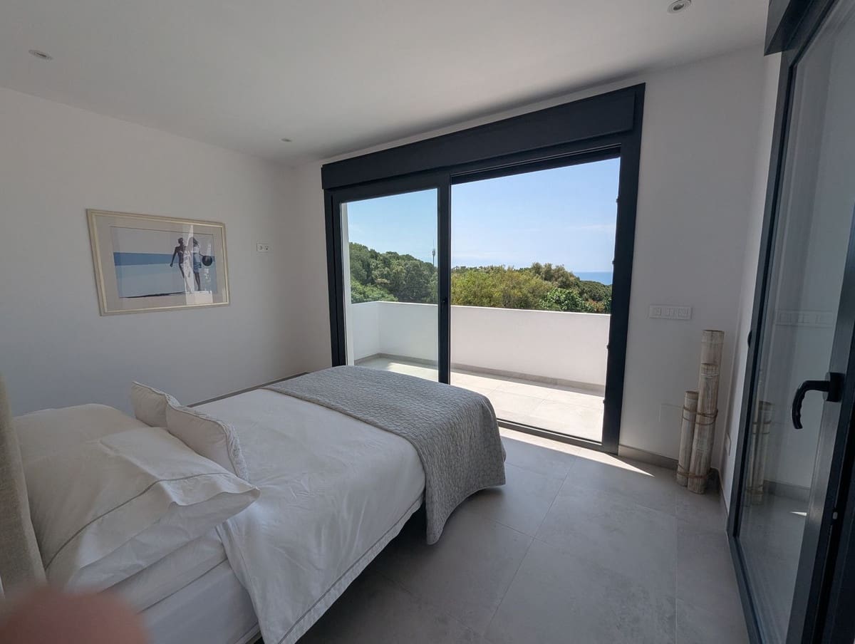 3 chambre Villa/Maison à vendre à Cabopino avec piscine - 1 775 000 € (Ref: 9938722)