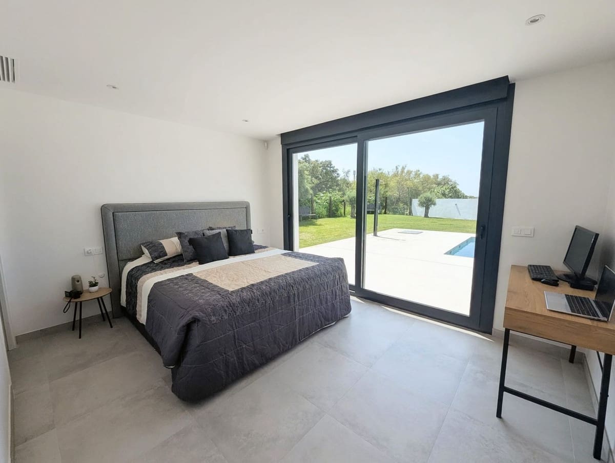 3 chambre Villa/Maison à vendre à Cabopino avec piscine - 1 775 000 € (Ref: 9938722)