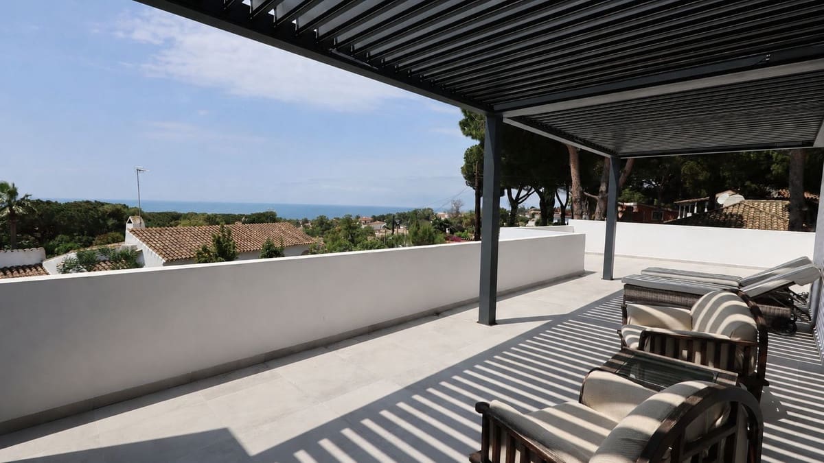 3 chambre Villa/Maison à vendre à Cabopino avec piscine - 1 775 000 € (Ref: 9938722)
