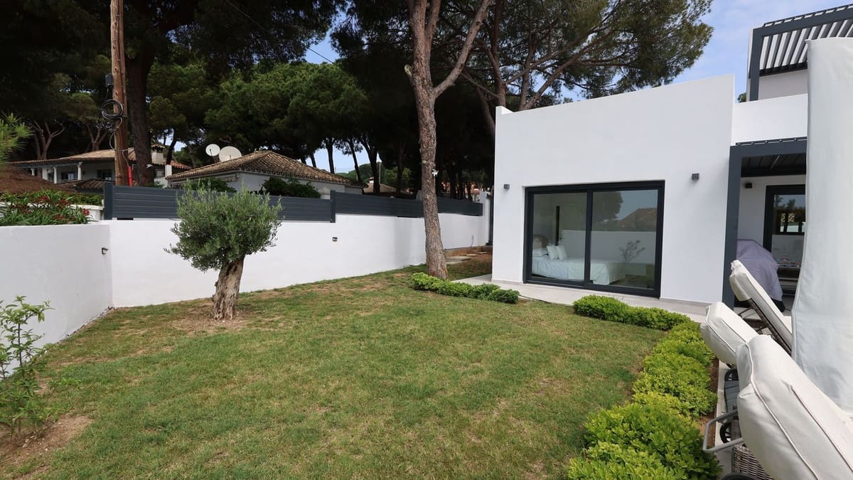 3 chambre Villa/Maison à vendre à Cabopino avec piscine - 1 775 000 € (Ref: 9938722)