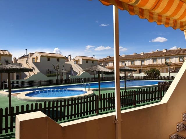 3 slaapkamer Villa te koop in Torre de la Horadada, Pilar de la Horadada met garage - € 320.000 (Ref: 9895325)