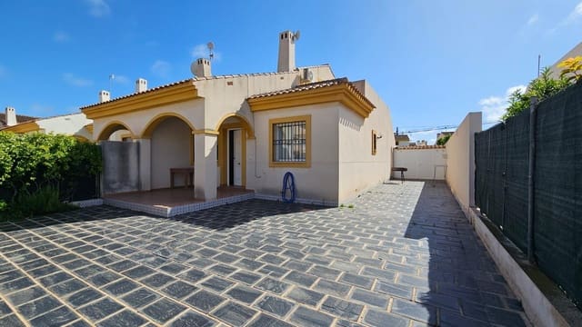 3 slaapkamer Villa te koop in Torre de la Horadada, Pilar de la Horadada met garage - € 320.000 (Ref: 9895325)