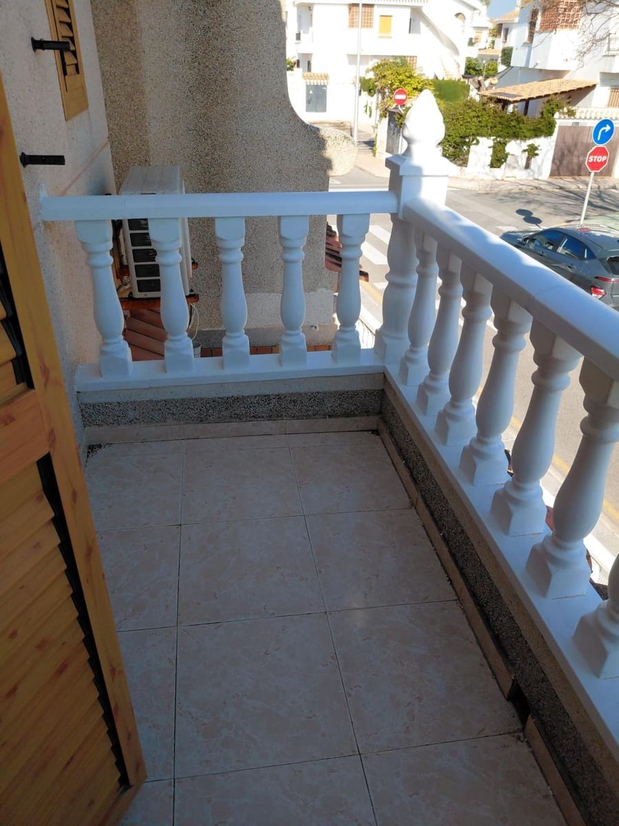 3 Zimmer Reihenhaus zu verkaufen in Pilar de la Horadada mit Garage - 240.000 € (Ref: 9895336)