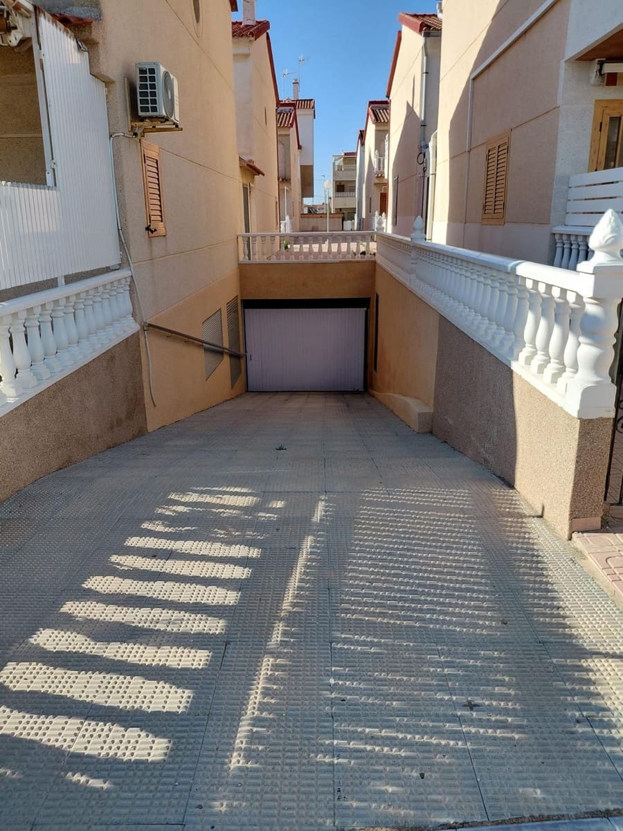 3 Zimmer Reihenhaus zu verkaufen in Pilar de la Horadada mit Garage - 240.000 € (Ref: 9895336)