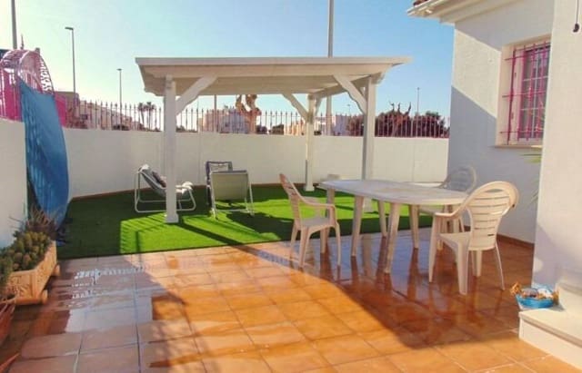 4 slaapkamer Villa te koop in Torre de la Horadada, Pilar de la Horadada met garage - € 285.000 (Ref: 9895338)