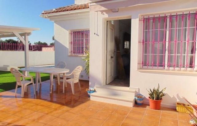 4 slaapkamer Villa te koop in Torre de la Horadada, Pilar de la Horadada met garage - € 285.000 (Ref: 9895338)