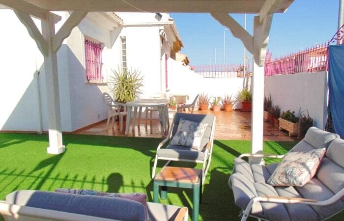 4 slaapkamer Villa te koop in Torre de la Horadada met garage - € 285.000 (Ref: 9895338)