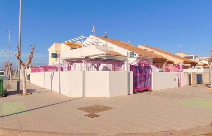 4 slaapkamer Villa te koop in Torre de la Horadada met garage - € 285.000 (Ref: 9895338)