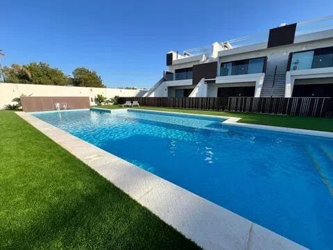 2 sovrum Lägenhet till salu i Pilar de la Horadada med garage - 234 200 € (Ref: 9913149)