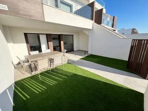 2 sovrum Lägenhet till salu i Pilar de la Horadada med garage - 234 200 € (Ref: 9913149)