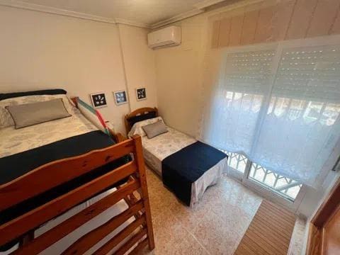 3 soveværelse Villa til salg i Torre de la Horadada med garage - € 244.900 (Ref: 9913150)