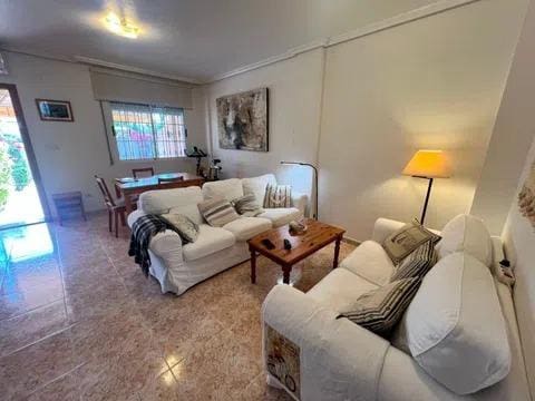3 soverom Villa til salgs i Torre de la Horadada, Pilar de la Horadada med garasje - € 244 900 (Ref: 9913150)