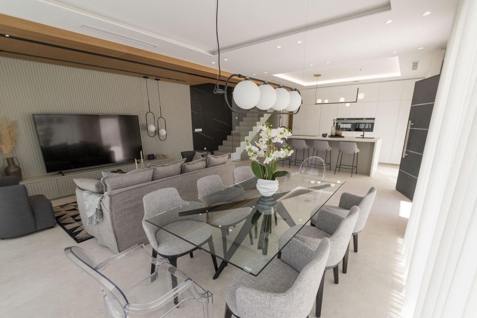 4 soveværelse Rækkehus til salg i Campoamor med swimmingpool garage - € 1.339.000 (Ref: 9920407)