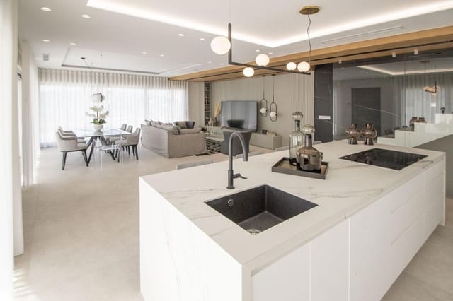 4 soveværelse Rækkehus til salg i Campoamor, Orihuela med swimmingpool garage - € 1.339.000 (Ref: 9920407)