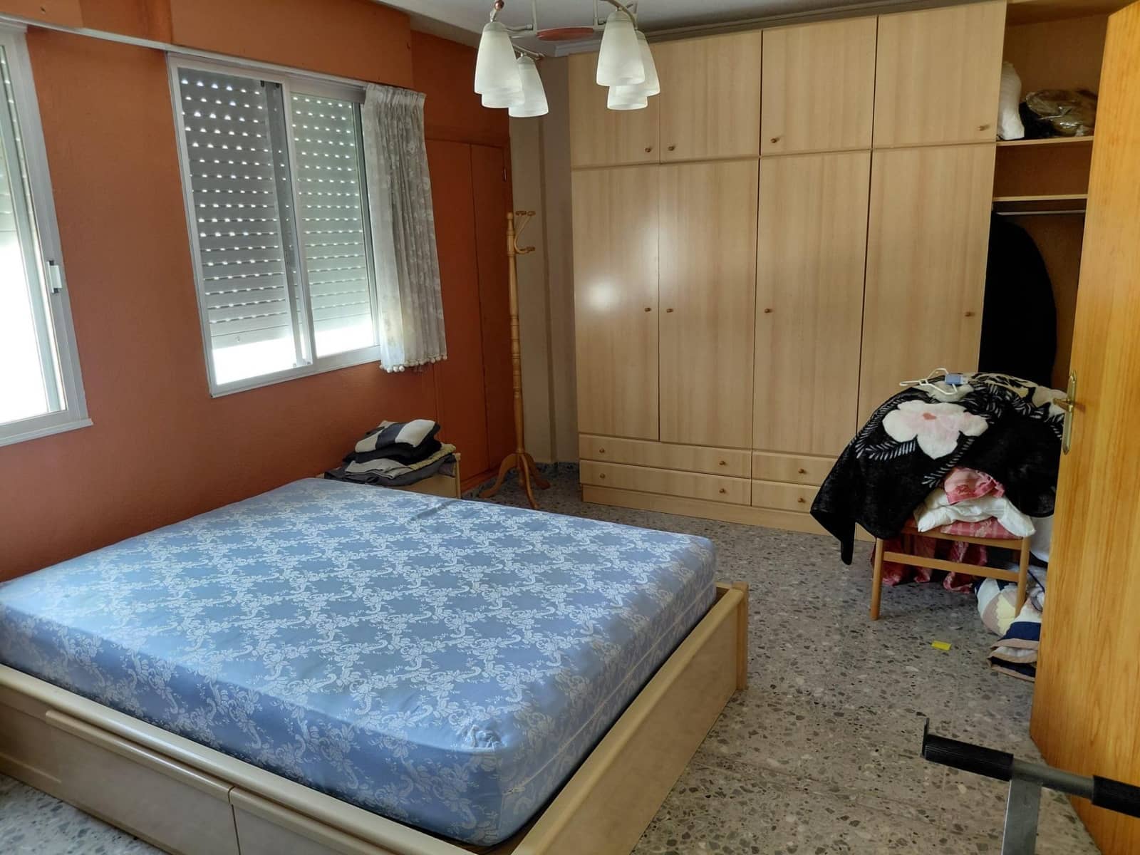 3 bedroom Villa for sale in Catral with garage - € 135,000 (Ref: 9959766)