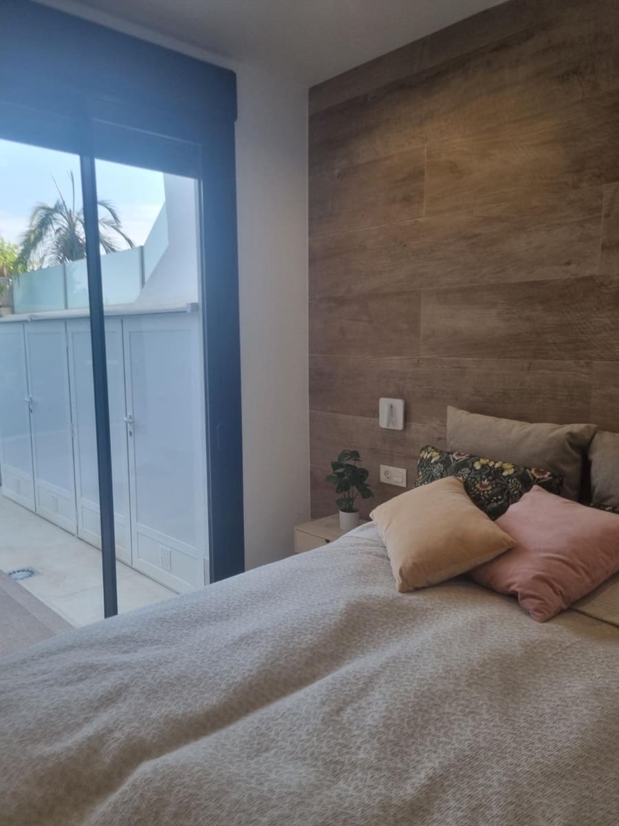 3 slaapkamer Rijtjeshuis te koop in San Pedro del Pinatar met garage - € 349.900 (Ref: 9965261)