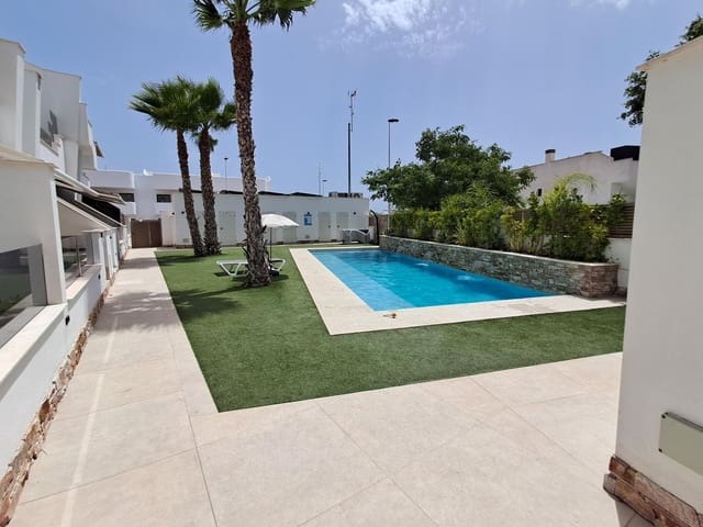 3 sovrum Radhus till salu i San Pedro del Pinatar med garage - 349 900 € (Ref: 9965261)