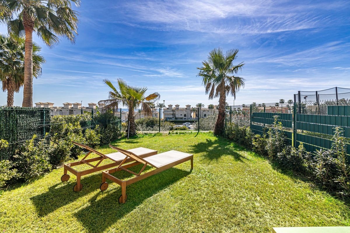 3 sypialnia Dom na sprzedaż w Estepona z basenem garażem - 599 000 € (Ref: 9806843)