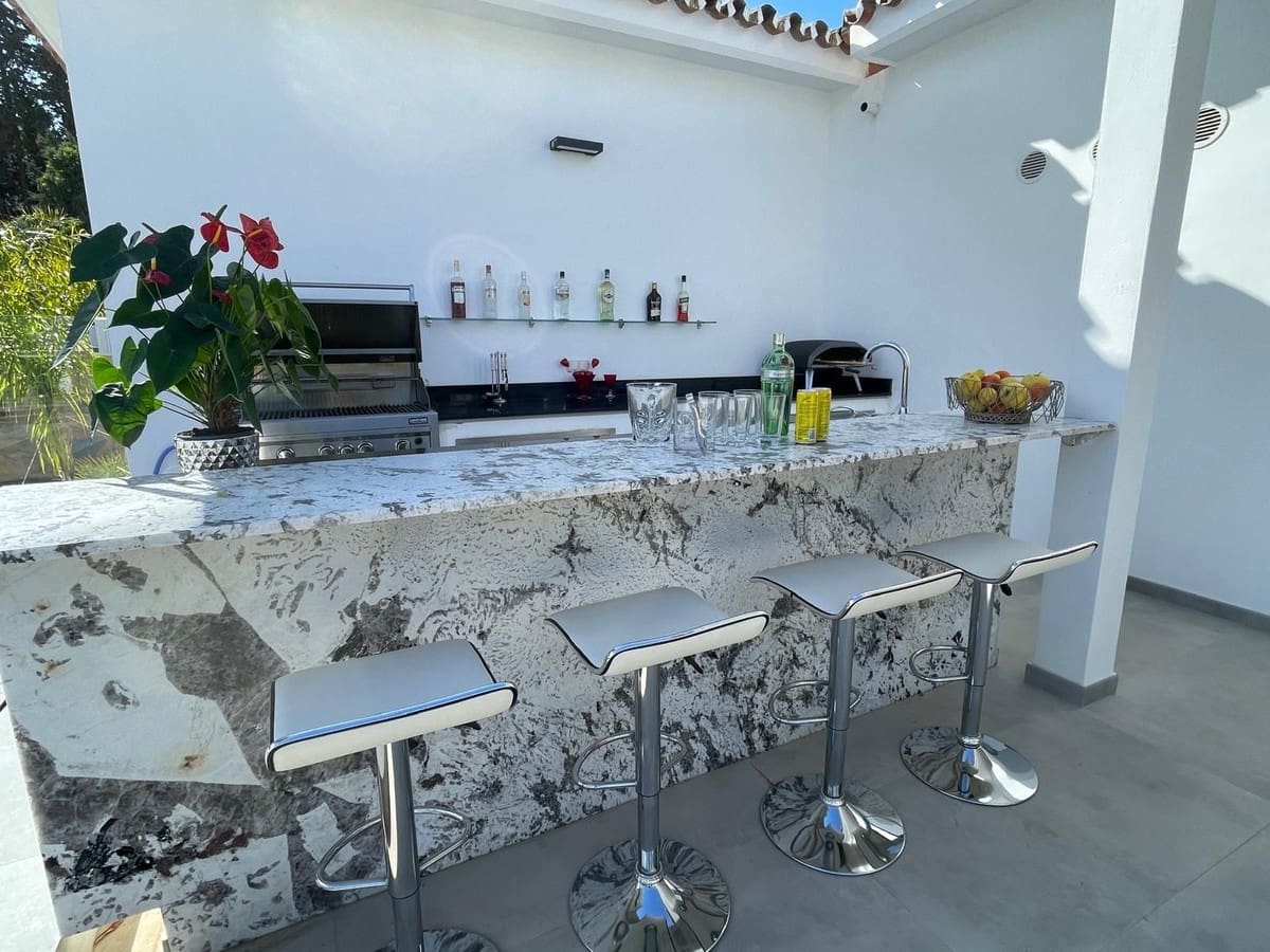 Chalet de 10 habitaciones en Atalaya-Isdabe en venta con piscina garaje - 4.200.000 € (Ref: 9806851)