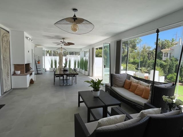 Chalet de 10 habitaciones en Atalaya-Isdabe, Estepona en venta con piscina garaje - 4.200.000 € (Ref: 9806851)