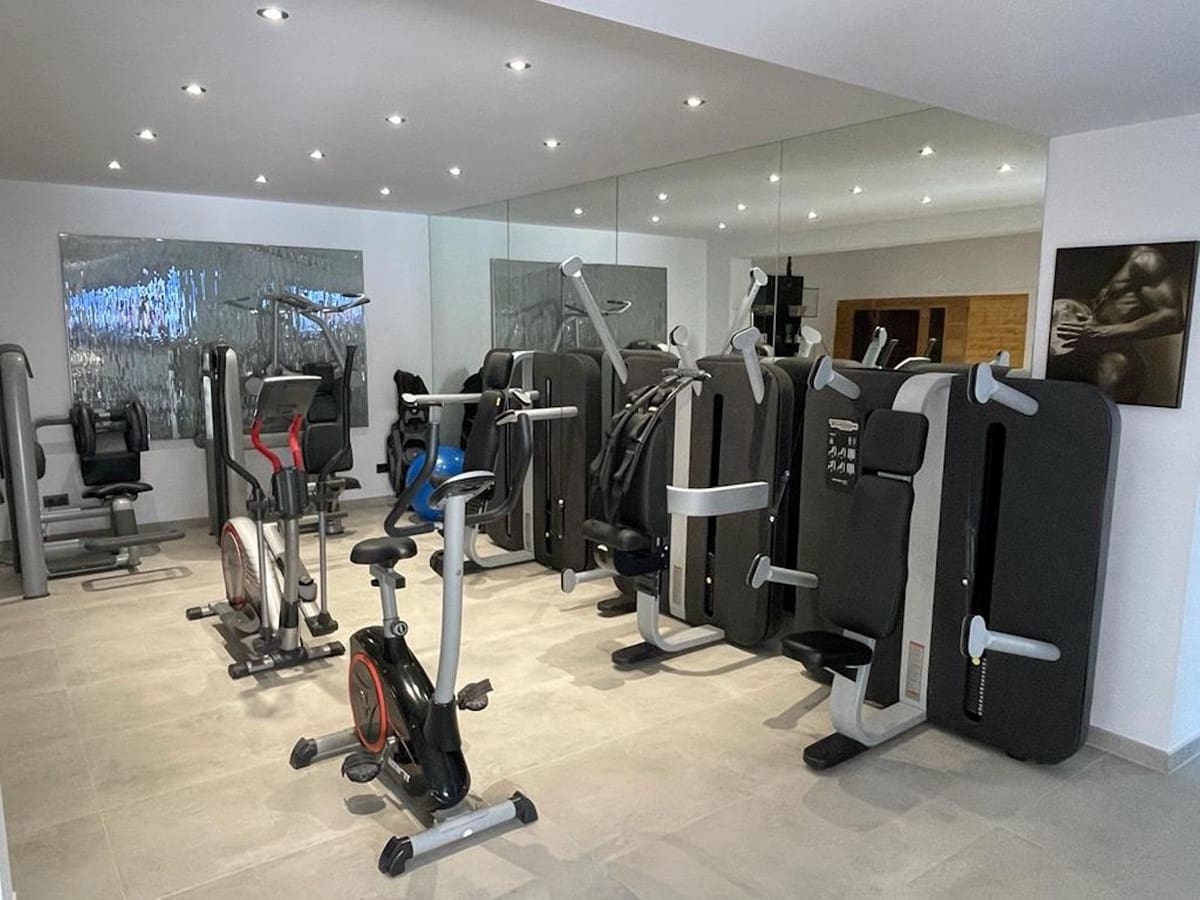 Chalet de 10 habitaciones en Atalaya-Isdabe en venta con piscina garaje - 4.200.000 € (Ref: 9806851)