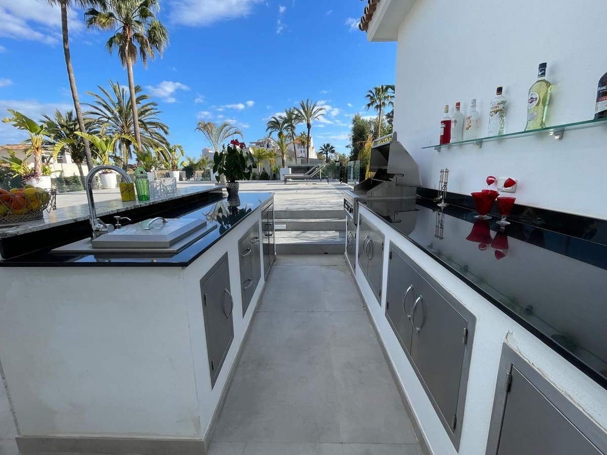 Chalet de 10 habitaciones en Atalaya-Isdabe en venta con piscina garaje - 4.200.000 € (Ref: 9806851)