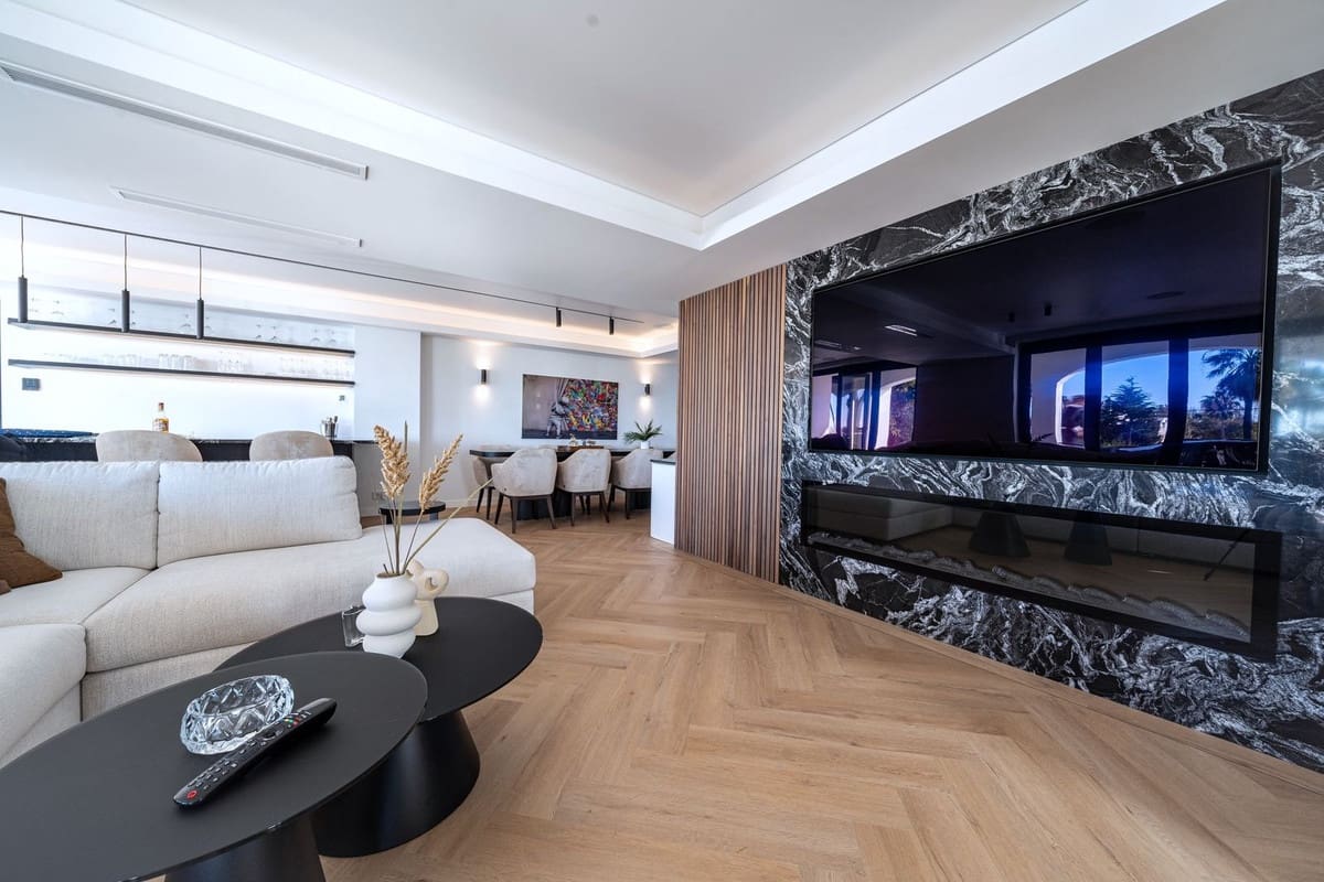 7 quarto Moradia para venda em Marbella com piscina garagem - 2 995 000 € (Ref: 9806854)