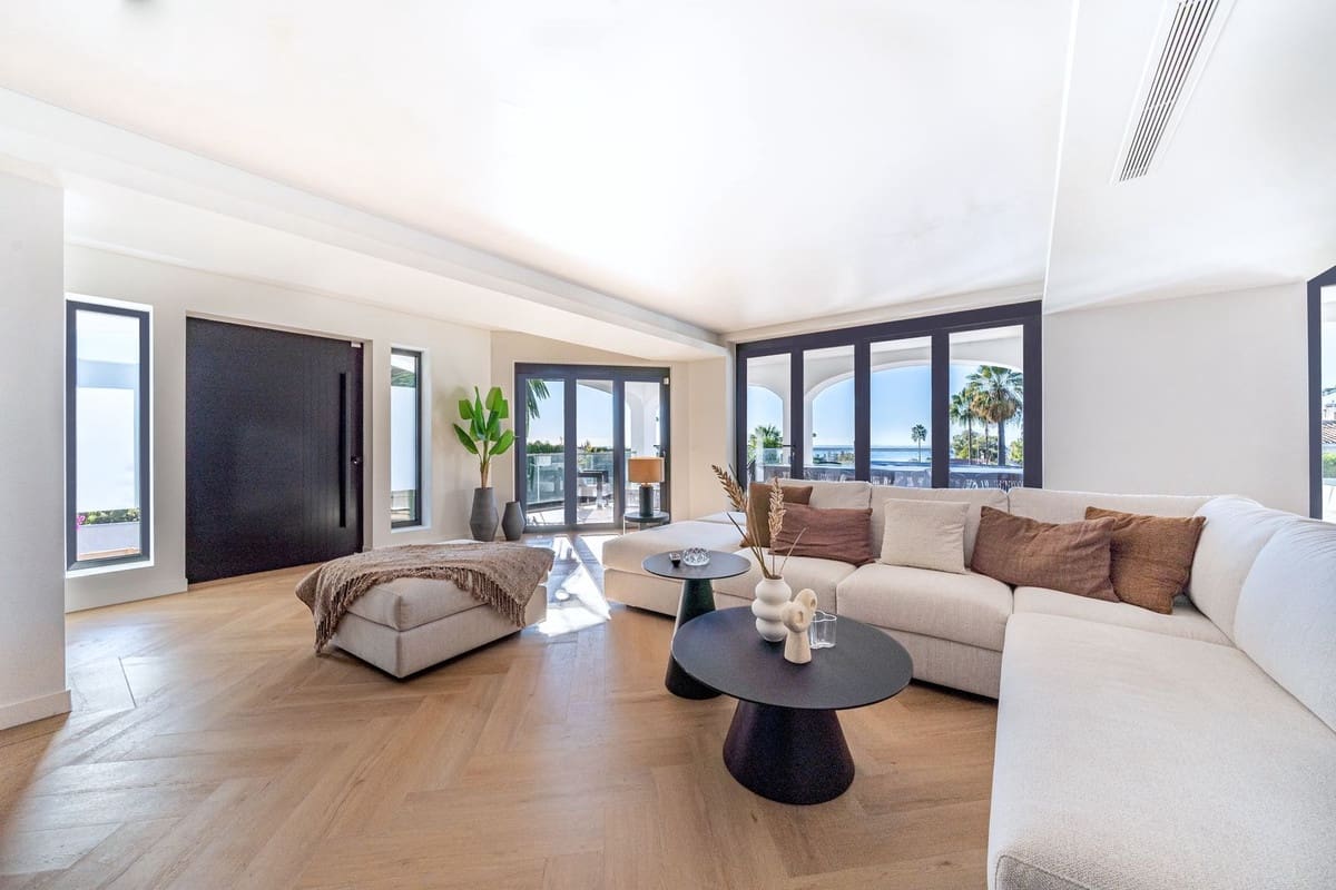 7 quarto Moradia para venda em Marbella com piscina garagem - 2 995 000 € (Ref: 9806854)