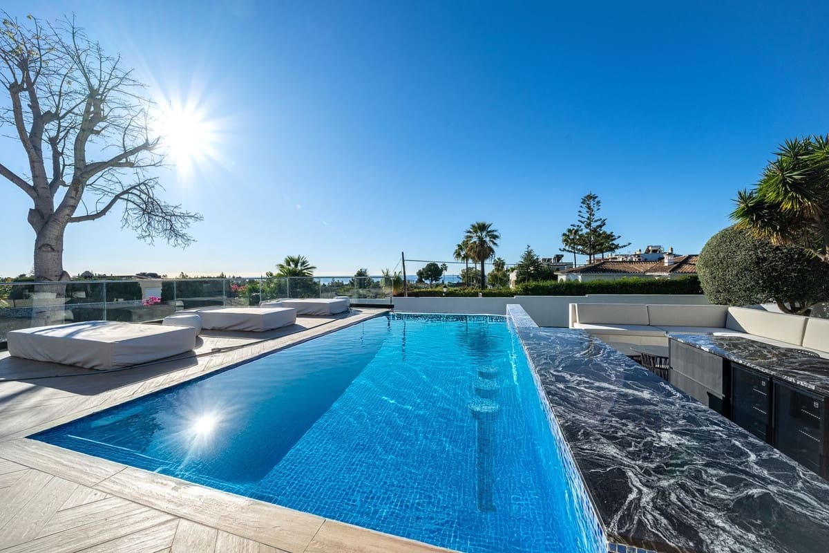 7 quarto Moradia para venda em Marbella com piscina garagem - 2 995 000 € (Ref: 9806854)