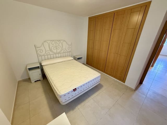 4 soveværelse Lejlighed til salg i Nueva Andalucia, Marbella med garage - € 450.000 (Ref: 9806855)