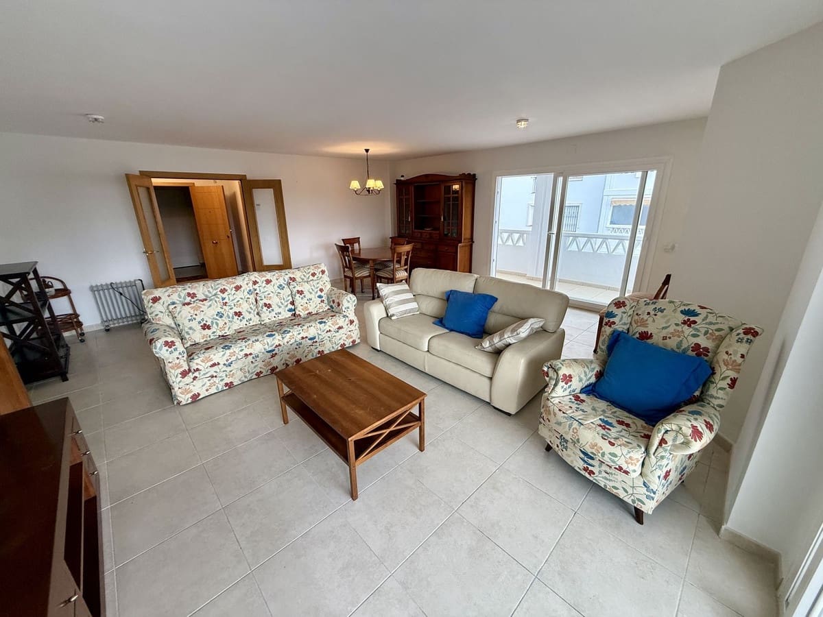 4 soveværelse Lejlighed til salg i Nueva Andalucia med garage - € 450.000 (Ref: 9806855)