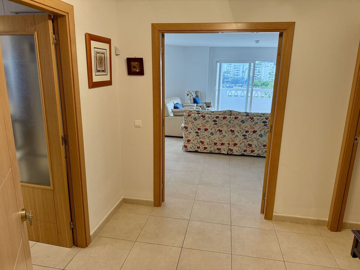 4 soveværelse Lejlighed til salg i Nueva Andalucia med garage - € 450.000 (Ref: 9806855)