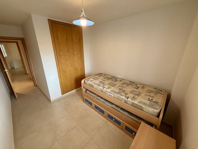 4 soveværelse Lejlighed til salg i Nueva Andalucia, Marbella med garage - € 450.000 (Ref: 9806855)