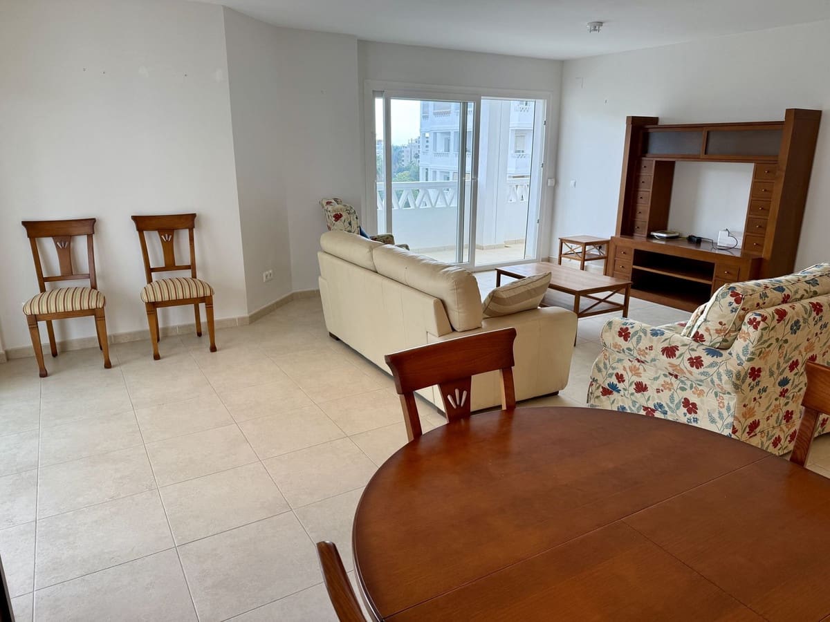 4 soveværelse Lejlighed til salg i Nueva Andalucia med garage - € 450.000 (Ref: 9806855)