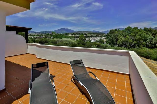 2 camera da letto Attico da affitare come casa vacanza in Nueva Andalucia, Marbella con piscina garage - 1.000 € (Rif: 9806856)