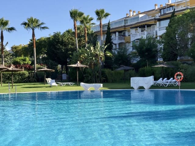 2 camera da letto Attico da affitare come casa vacanza in Nueva Andalucia, Marbella con piscina garage - 1.000 € (Rif: 9806856)