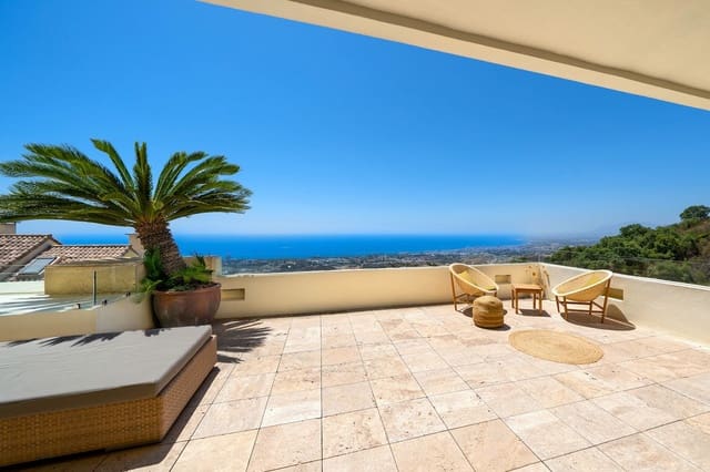 2 slaapkamer Appartement voor vakantieverhuur in Los Monteros, Marbella met zwembad garage - € 2.500 (Ref: 9806857)