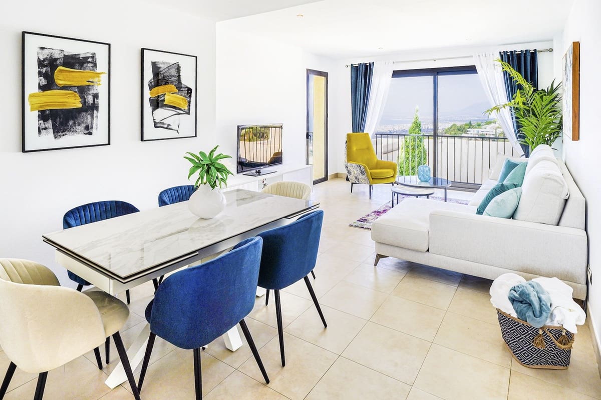 3 slaapkamer Appartement voor vakantieverhuur in Los Monteros met zwembad - € 2.500 (Ref: 9806858)