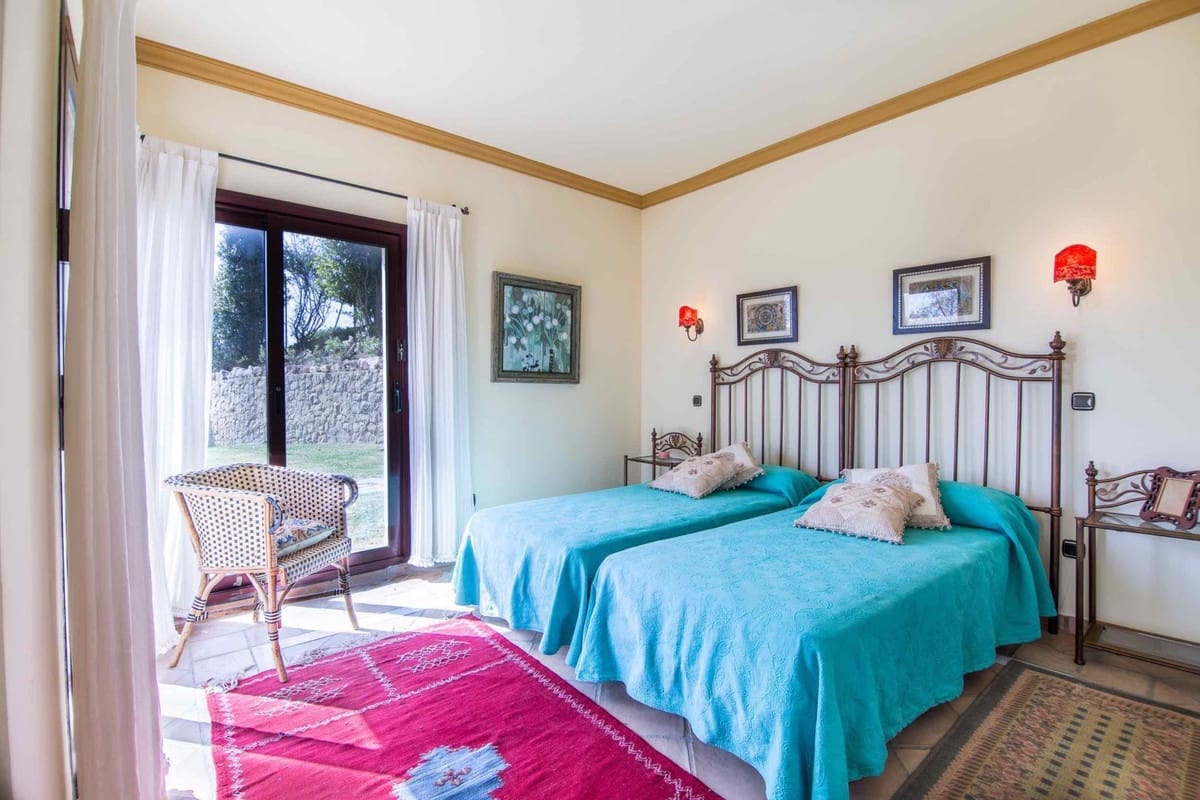 4 quarto Moradia para arrendamento para férias em Marbella com piscina Garagem - 4 500 € (Ref: 9806859)