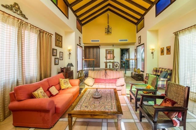 4 camera da letto Villa da affitare come casa vacanza in Hacienda Las Chapas, Marbella con piscina garage - 4.500 € (Rif: 9806859)