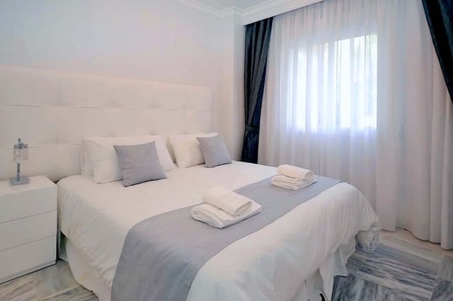 2 bedroom Apartment for rent in Nueva Andalucia, Marbella with pool garage - € 1,750 (Ref: 9806860)