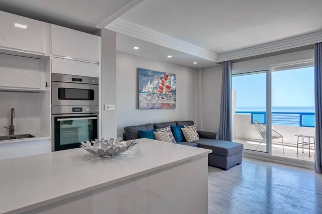 Apartamento de 2 habitaciones en Marbella en alquiler vacacional con piscina garaje - 1.200 € (Ref: 9806862)