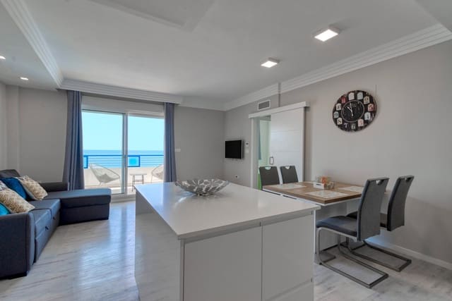 Apartamento de 2 habitaciones en Marbella en alquiler vacacional con piscina garaje - 1.200 € (Ref: 9806862)