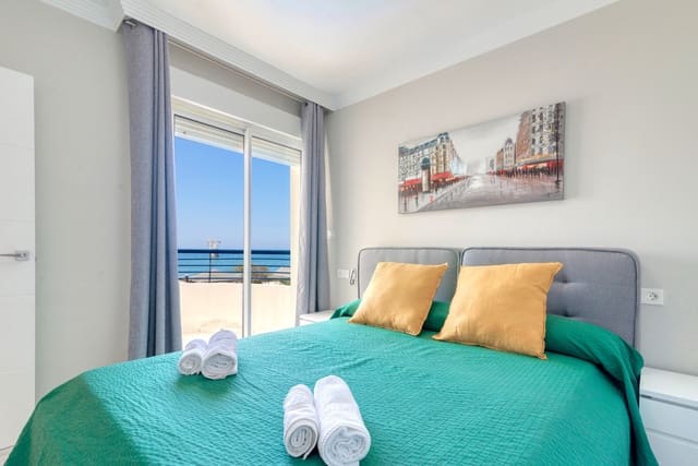 Apartamento de 2 habitaciones en Marbella en alquiler vacacional con piscina garaje - 1.200 € (Ref: 9806862)