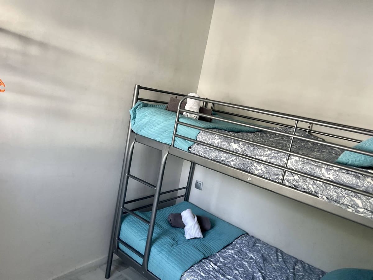 2 slaapkamer Penthouse voor vakantieverhuur in La Reserva met zwembad - € 700 (Ref: 9806863)