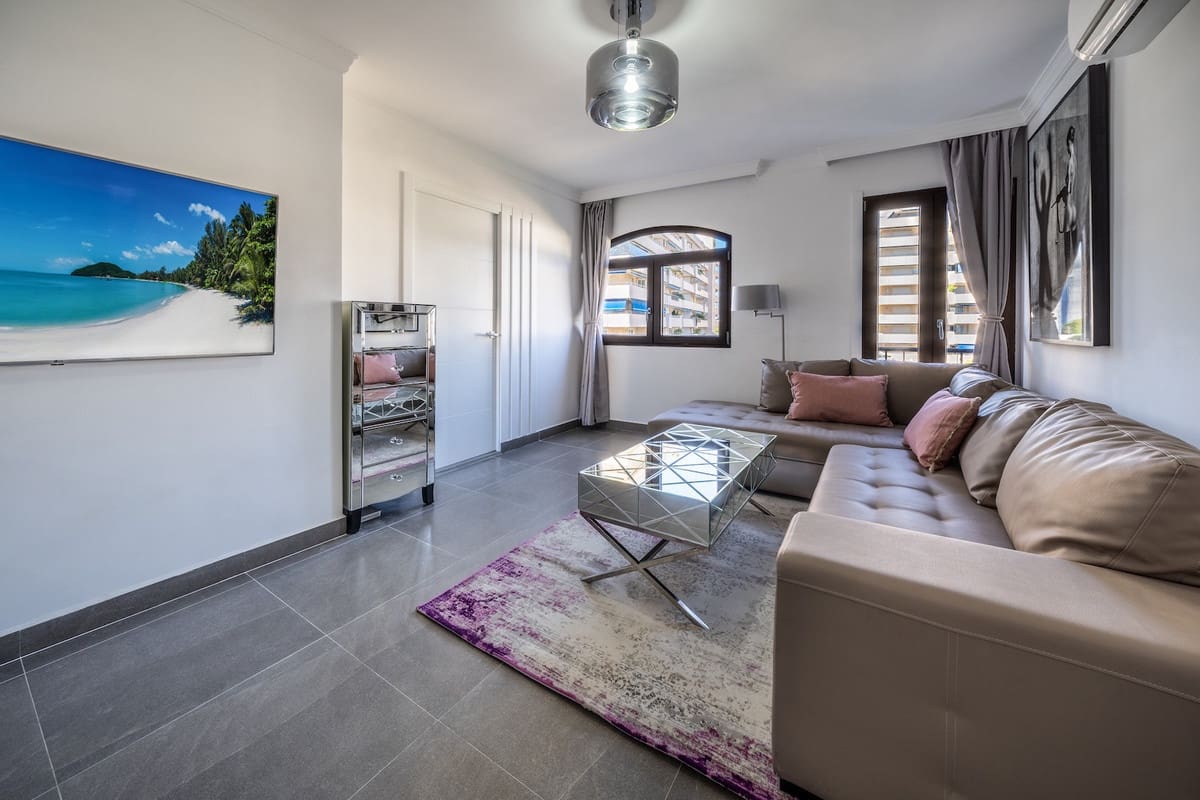 Apartamento de 2 habitaciones en Puerto Banus en alquiler vacacional - 900 € (Ref: 9806864)